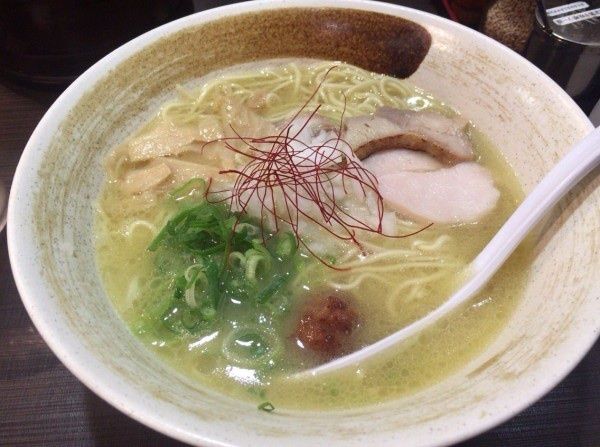 「濃厚鶏白湯らーめん」@濃厚鶏そば 麺屋武一 秋葉原店の写真