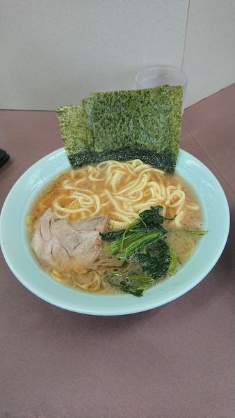 「ラーメン　固め」@本牧家 本店の写真