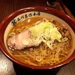 すみれ風味噌ラーメン