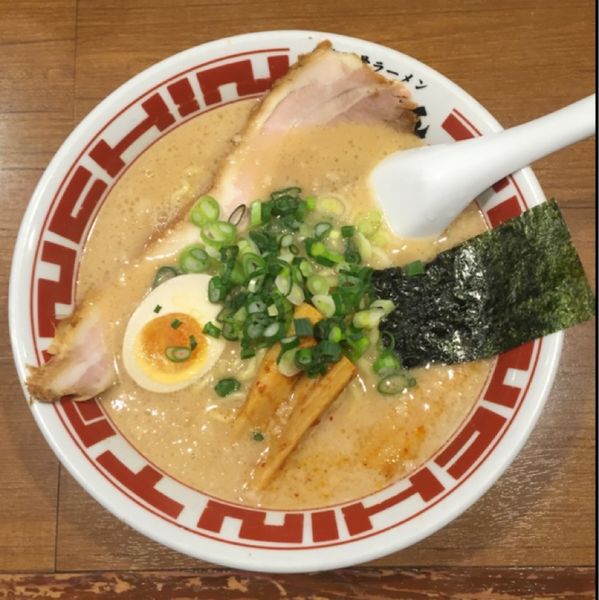 「ラーメン」@屯ちん 池袋本店の写真