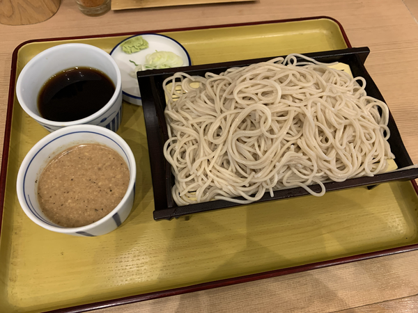 「二色大盛りそば (630円)」@うちそば 芝浦二丁目店の写真