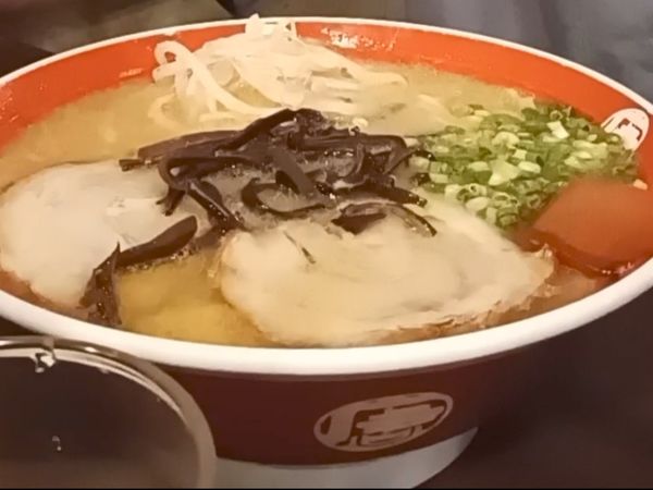 「大盛りラーメン」@ラーメン 唐そば 渋谷2丁目店の写真