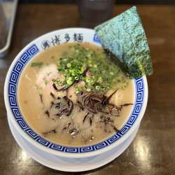 長浜ラーメン(バリカタ)820円