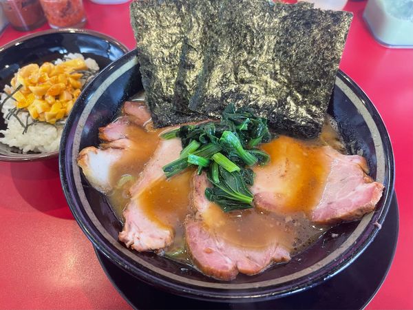 「チャーシューメン＋玉子丼小」@家系ラーメン たつ家の写真