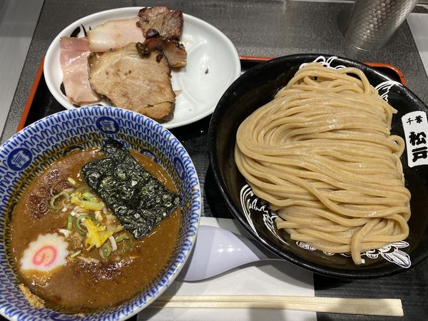 「柏幻霜ポーク焼豚つけ麺中盛1390」@松戸富田麺絆の写真