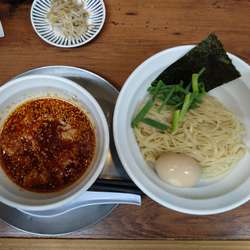 限定 辛肉そば 880円