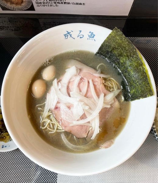 「純煮干しそば（朝ラー）」@煮干し中華そば 成る魚の写真