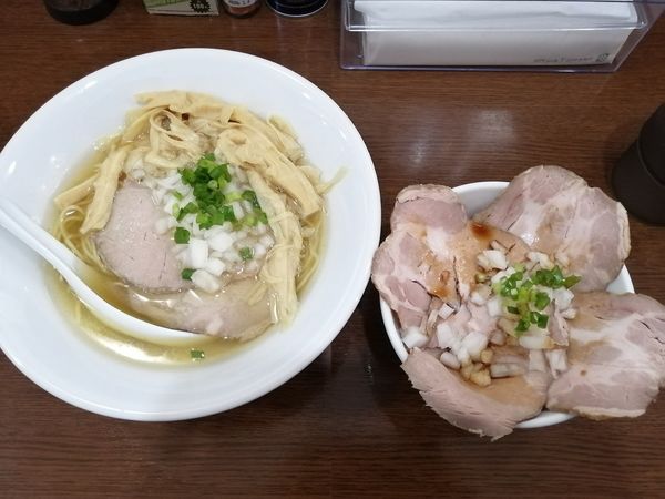 「煮干そば（塩）＋肉飯」@煮干し中華そば 魚魚の写真