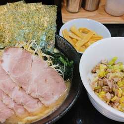 ネギチャーシューメン・ネギチャ丼・メンマ ￥1,650