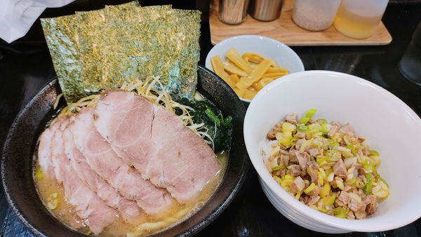 「ネギチャーシューメン・ネギチャ丼・メンマ ￥1,650」@神輿家×弐七家の写真