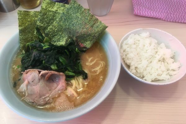 「ラーメン＋ほうれん草」@家系 武の極みの写真
