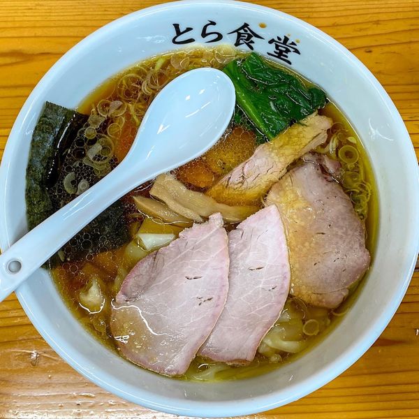 「焼豚ワンタンメン ¥1,270 半熟煮玉子 ¥120」@とら食堂の写真