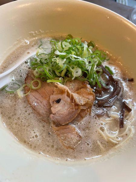 「博多とんこつらーめん」@幸心堂の写真