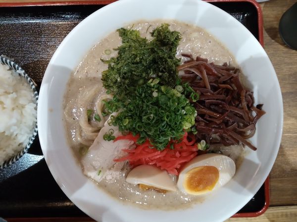 「煮卵濃豚360」@暗黒中華そば 雷電の写真