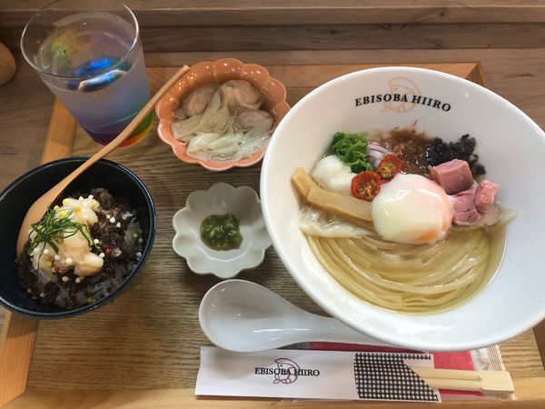 「７月限定　京小麦の冷香麺/専用茶漬け÷わんたん」@えびそば 緋彩の写真