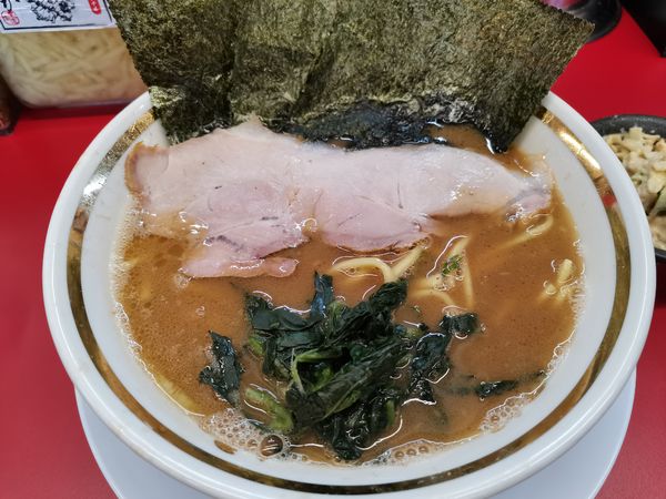 「ラーメン」@家系ラーメン王道家直伝 との丸家 船橋店の写真