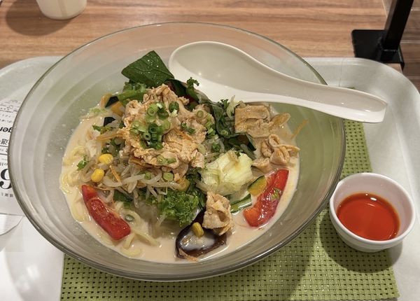 「夏野菜と豚しゃぶ冷やしちゃんぽん」@リンガーハット イオンマリンピア店の写真