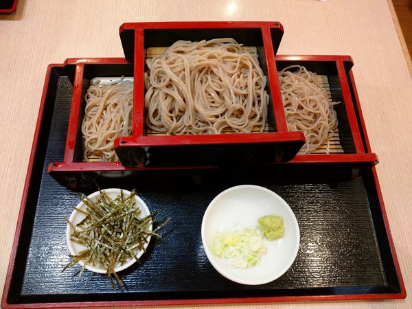 「重ねせいろ（600円）＋追加せいろ（100円）」@そば処しなのの写真