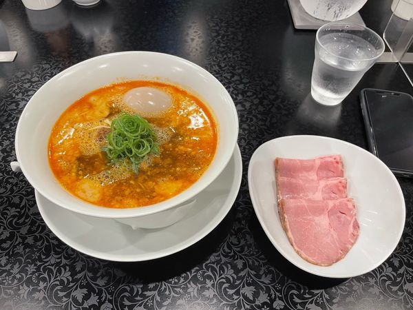 「『坦々麺＋味玉＋チャーシュー』　1400円」@創作麺工房 鳴龍の写真