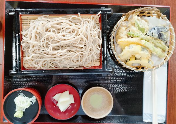 「せいろ蕎麦 天ぷらセット」@苧麻庵の写真