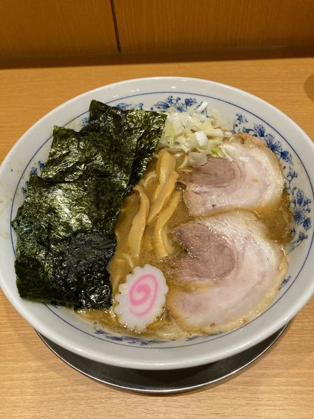 「中華そば(麺少なめ)」@次念序の写真