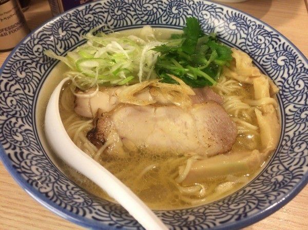 「富山白海老らーめん」@麺屋 つくつく 池袋東口店の写真