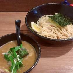 醤油つけ麺880円
