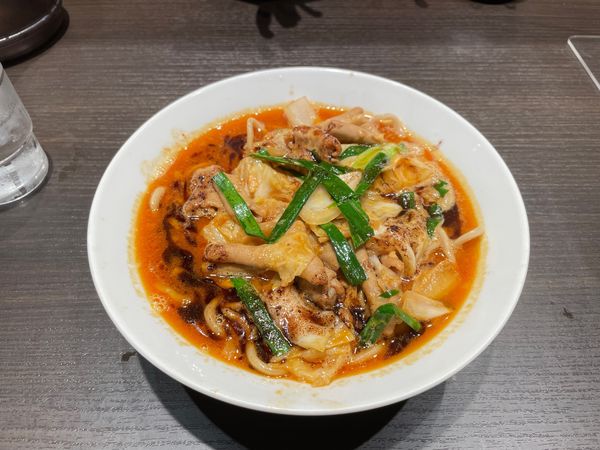 「旨辛ホルモン味噌ラーメン(期間限定)」@とんこつらーめん俺式 純 東京ラーメンストリート店の写真