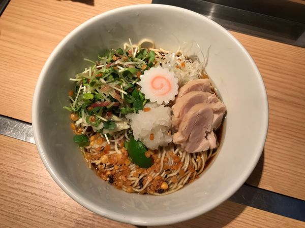 「黒酢冷やし飴おろしらーめん 大盛　1100円」@おそうざいと煎餅もんじゃ さとうの写真