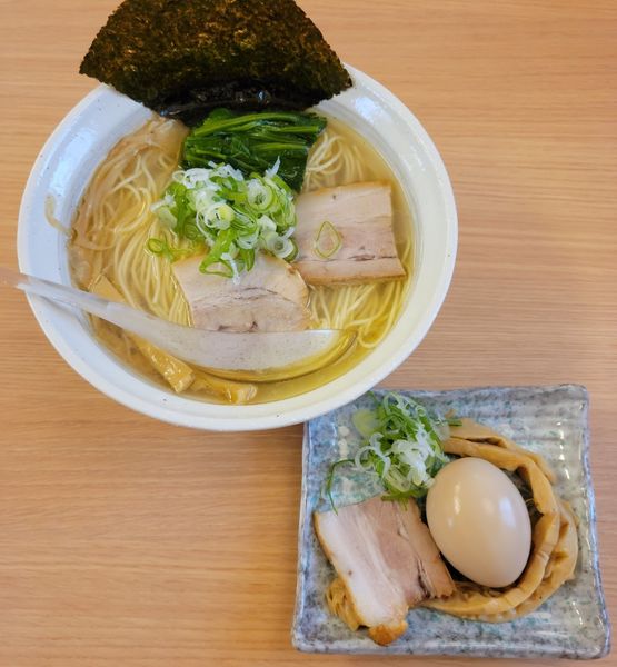 「特製塩そば」@麺処 諭吉 筑西玉戸店の写真