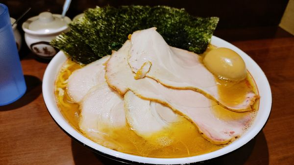 「特製らーめん・麺大盛り(硬め濃いめ多め)￥1,400」@らーめん飛粋の写真