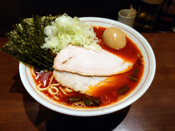 「らーめん もも(からし変更)+ネギ」@らーめん飛粋の写真