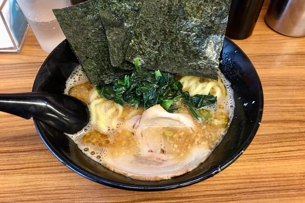 「らーめん(硬め・濃いめ)  550円」@せい家 ひばりが丘店の写真