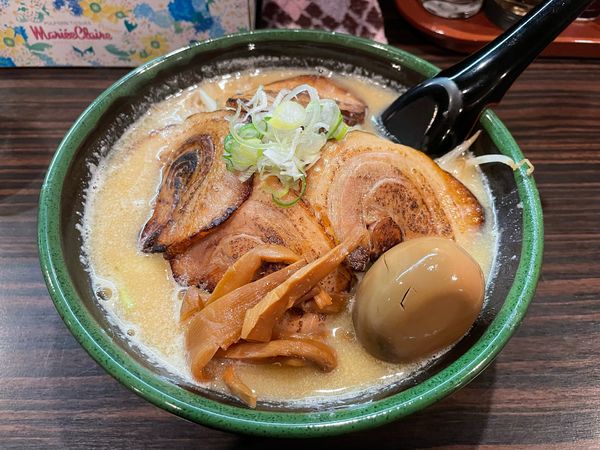 「味噌らーめん + 味付玉子」@めんや 蔵の写真