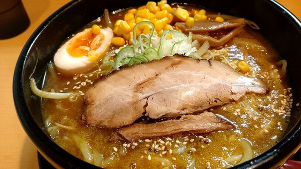 「カレーラーメン（980円税込）」@札幌らーめん すずらんの写真