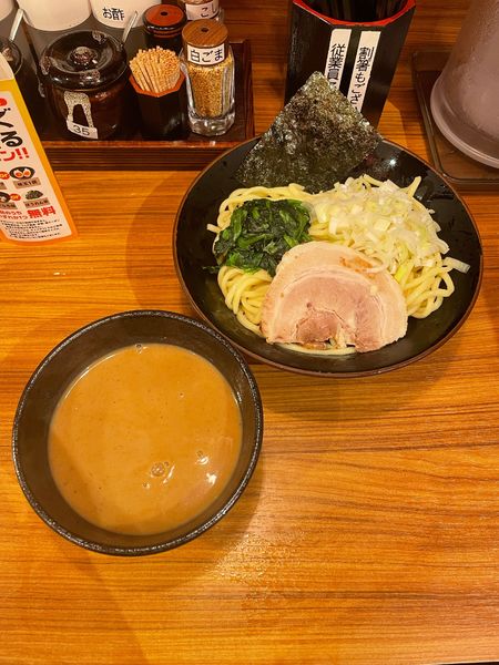 「濃厚魚介つけ麺(880円)大」@横浜家系ラーメン 壱角家 関内本町店の写真