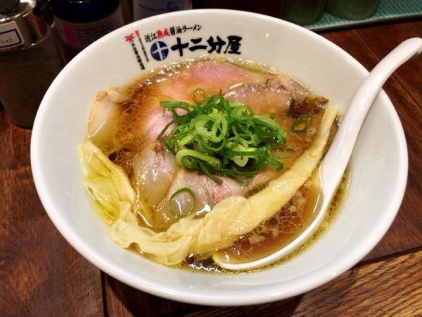 「十二分屋中華そば」@近江熟成醤油 十二分屋 早稲田店の写真