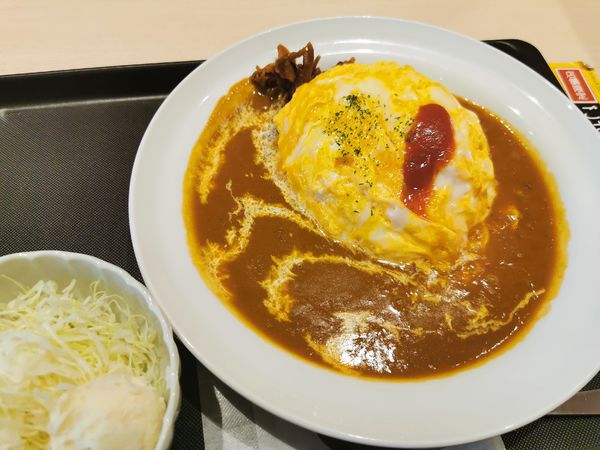 「モーニングオムカレー」@松のや 元町店の写真