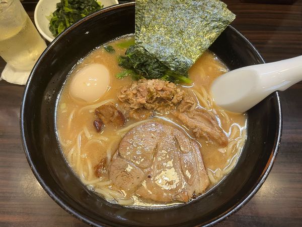 「豚骨醤油ラーメン」@麺屋 優創の写真