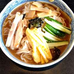 冷やし中華 945円