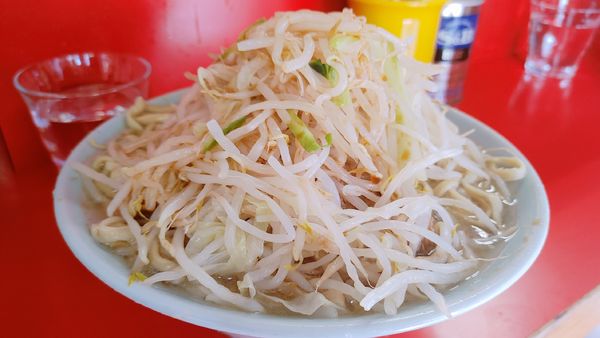 「大・カタメ(ヤサイカラメ)¥650」@ラーメン二郎 三田本店の写真