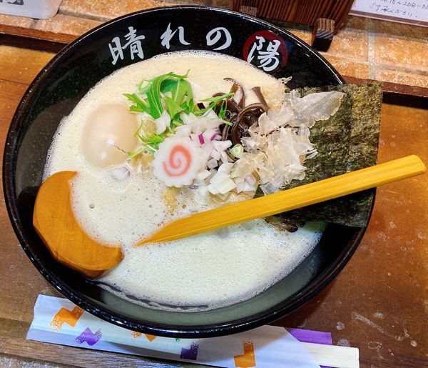 「正油(細麺)＋味玉」@二代目麺酒場 晴れの陽の写真