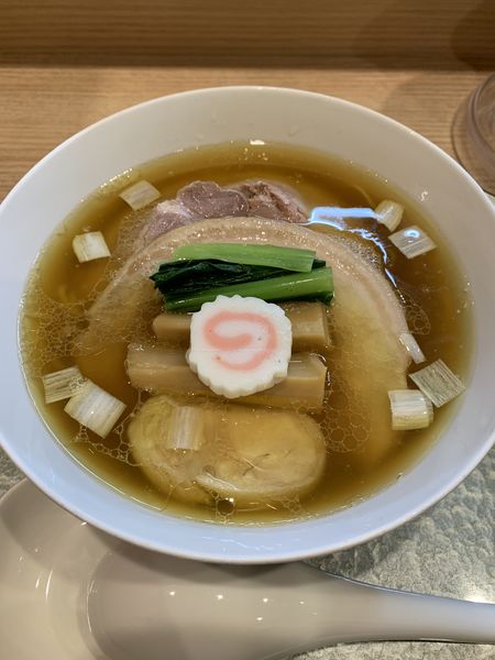 「羅臼昆布と鮭節の中華そば もろみポーク2枚」@中華そば 深緑の写真