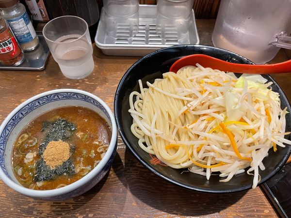 「つけ麺　野菜盛りランチ」@つけ麺専門店 三田製麺所 御茶ノ水店の写真