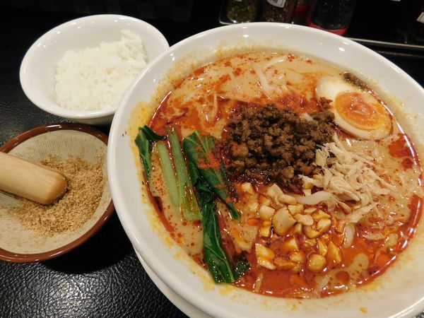 「金胡麻担々麺￥９８０」@柏担々麺の写真