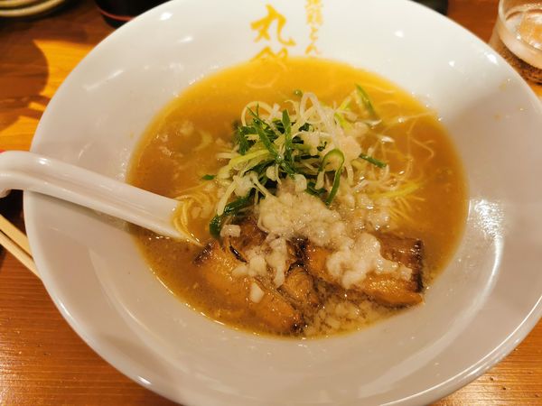 「地鶏とんこつラーメン」@丸銀らーめんの写真