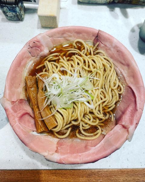 「ピストル（チャーシュー5枚）」@ラーメン大戦争 西新宿店の写真