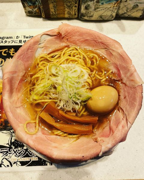 「平和（チャーシュー5枚）」@ラーメン大戦争 西新宿店の写真
