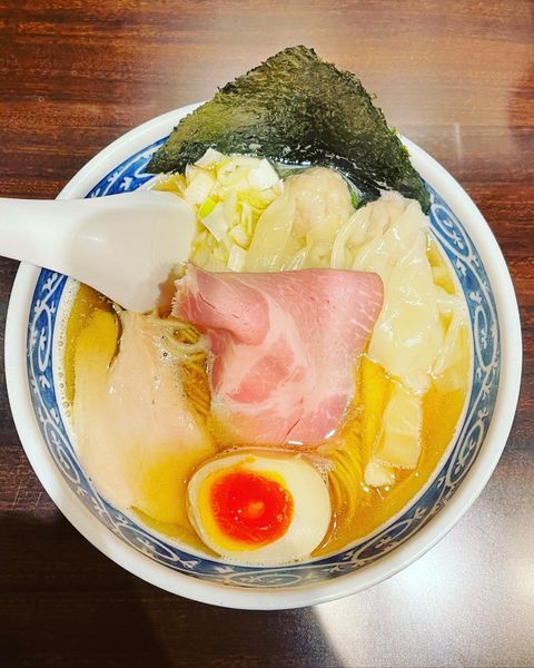 「白醤油煮干しそば」@寿製麺 よしかわ 西台駅前店の写真