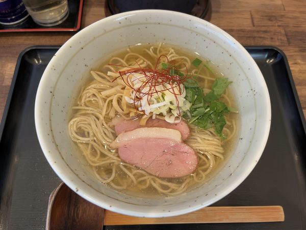 「鴨出汁らーめん 白」@麺屋 葵の写真